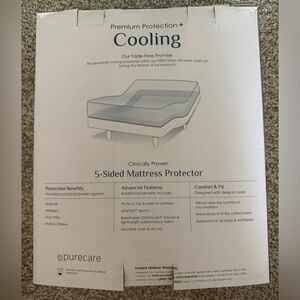 Premium Protection + Cooling Mattress Protector (Queen)